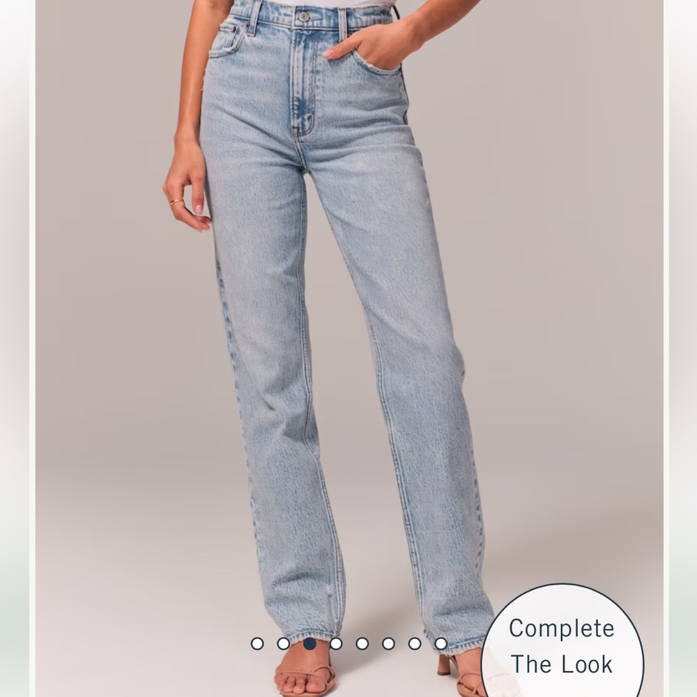Abercrombie 90s Ultra High Rise in Straight Jeans